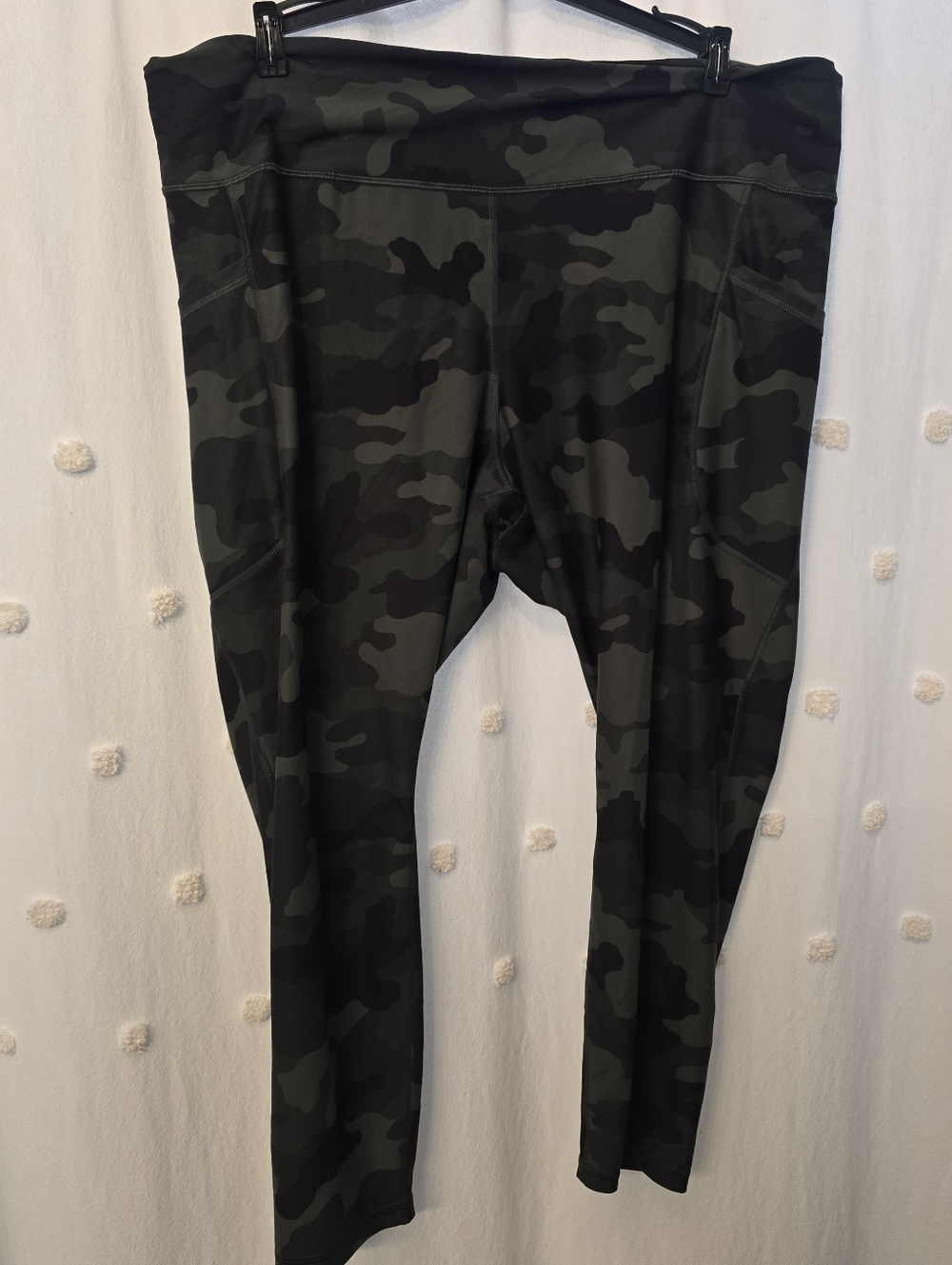 Old Navy Active Powersoft Leggings Womens Camo Leggings Sz 3x High Rise Go Dry - Picture 1 of 7